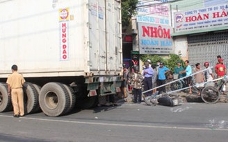 Tai nạn giao thông, một người bị xe container cán chết